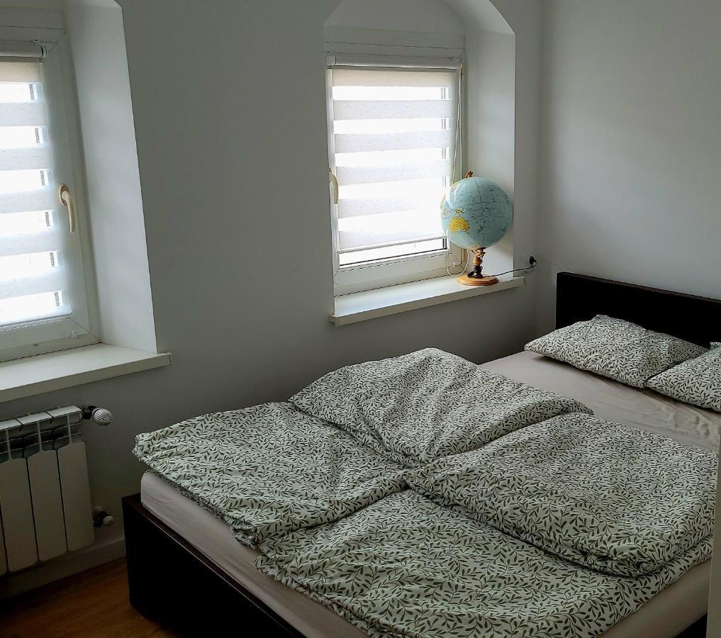 Przytulny Apartament W Centrum Miasta Kętrzyn Exterior foto